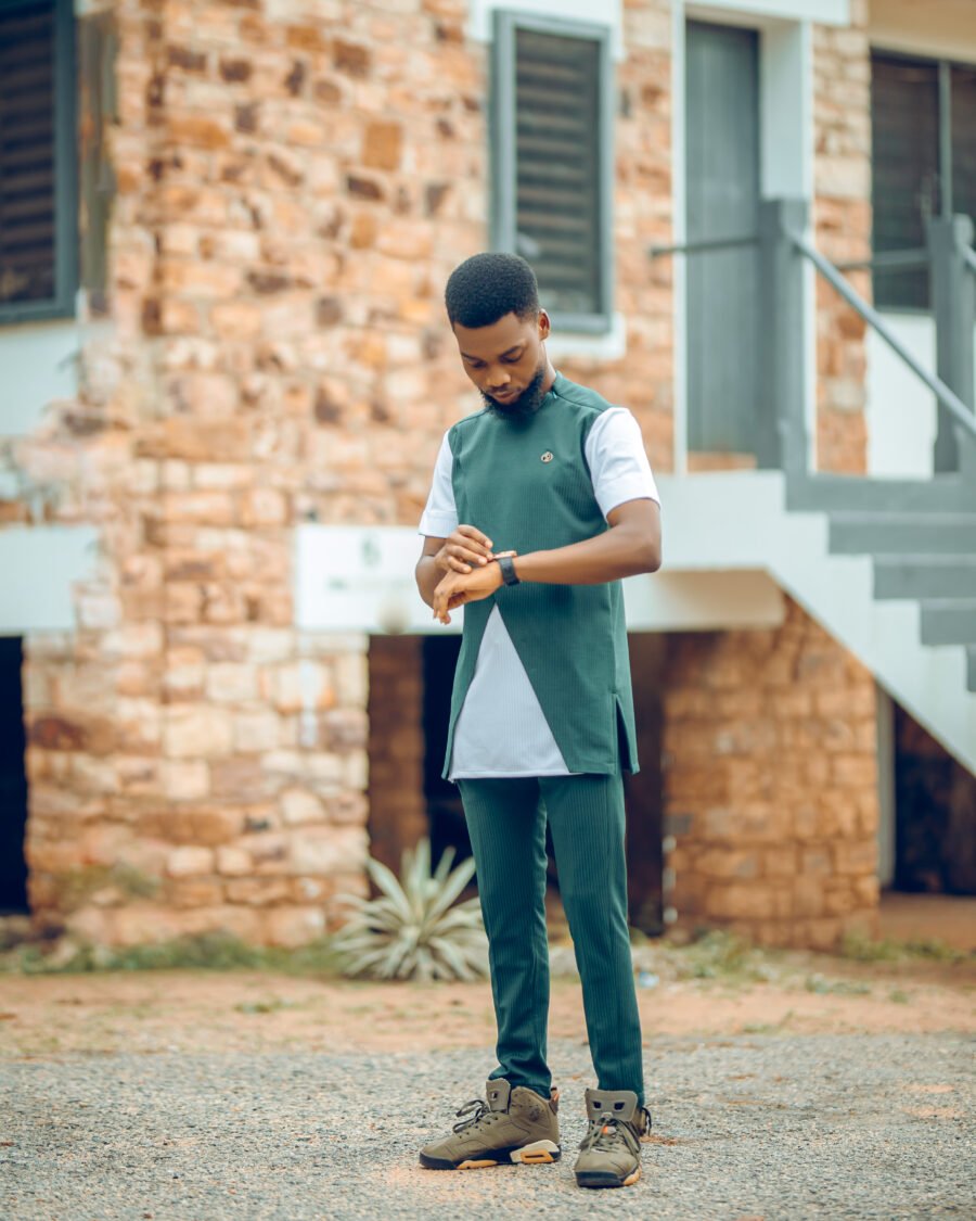STREET WEAR - Image 3